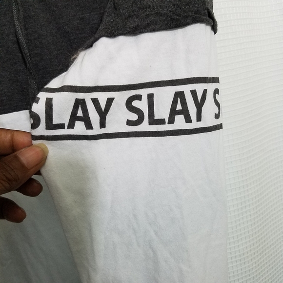 Graphic Tee shirt..on fire..Slaying it hoodie lrge - Picture 7 of 8